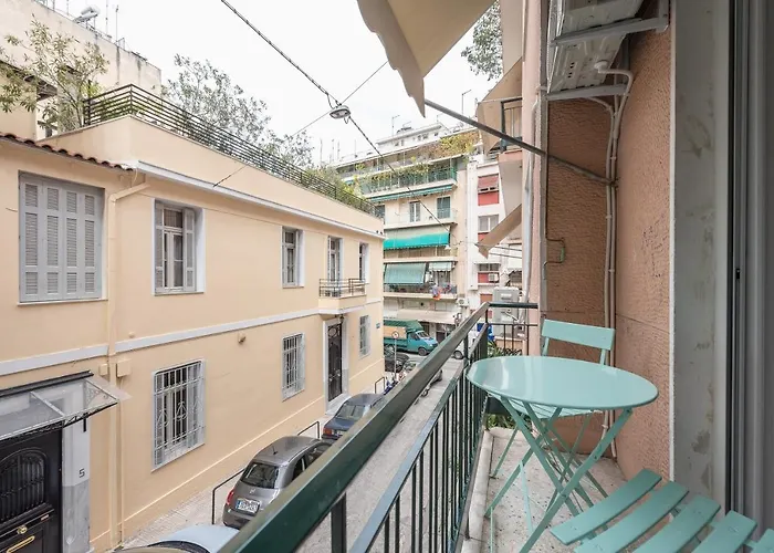 Athens Center Spacious Apartment